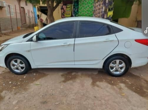 location-de-voitures-4x4-et-tourisme-hyundai-accent-avante-tucson-kia-in-djibouti-big-4