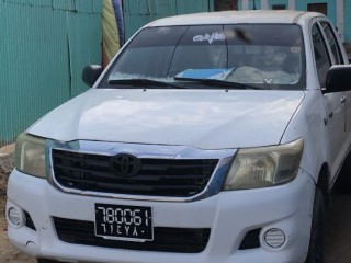 À louer Toyota Hilux 2013, D2 diesel in Djibouti