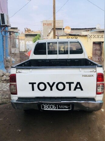 a-louer-toyota-hilux-2013-d2-diesel-in-djibouti-big-2