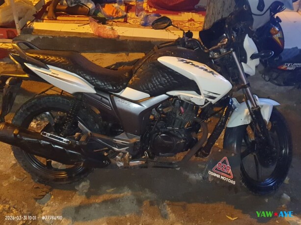 hero-hunk-150cc-in-excellent-condition-grab-your-ride-on-yawaaye-big-1