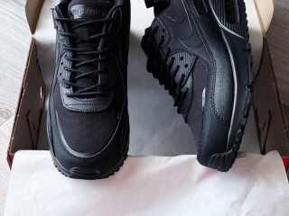 stylish-new-nike-air-max-90-baskets-in-black-authentic-from-morocco