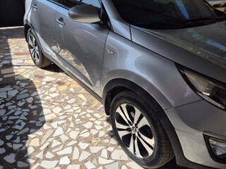 kia-sportage-2012-diesel-auto-118000-km-excellent-etat-a-saisir-sur-yawaaye