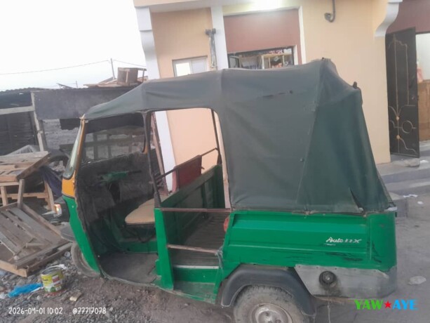 bajaj-en-parfait-etat-performance-fiable-et-style-etonnant-sur-yawaaye-big-0