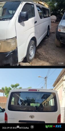 vendez-votre-mini-toyota-hiace-ideale-pour-vos-besoins-de-transport-big-1