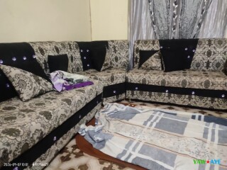 salon-confortable-avec-table-a-manger-prix-negociable-sur-yawaaye