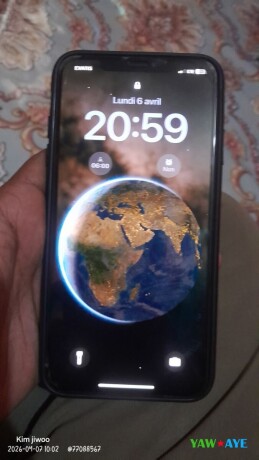 iphone-xs-max-like-new-case-screen-protector-unbeatable-deal-on-yawaaye-big-1