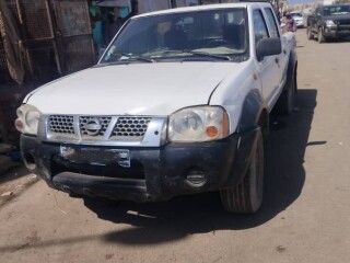 nissan-navara-for-sale-grab-this-amazing-deal-on-yawaaye