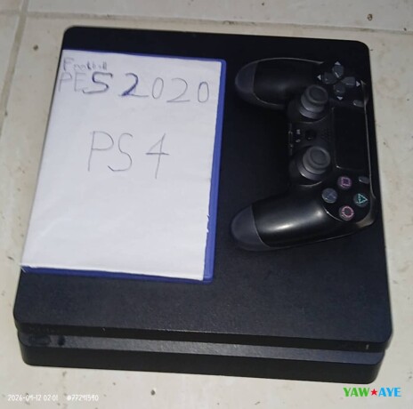 ps4-en-excellent-etat-avec-manette-jeu-pes-2020-offre-immanquable-sur-yawaaye-big-1