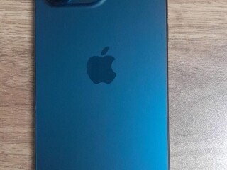 iphone-15-pro-max-bleu-titane-256-go-avec-accessoires-offre-negociable-sur-yawaaye