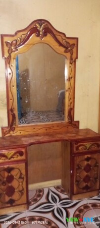 chambre-a-coucher-peu-utilisee-a-vendre-offrez-vous-le-confort-a-petit-prix-sur-yawaaye-big-0