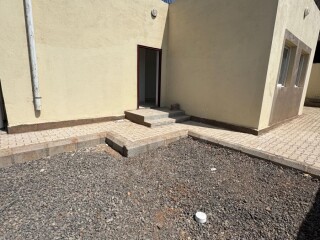 spacious-3-bedroom-villa-with-secure-parking-at-pk18-your-perfect-getaway