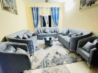 salon-de-luxe-a-vendre-accessoires-haut-de-gamme-et-finitions-elegantes