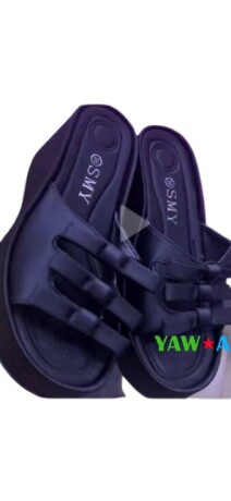 decouvrez-ces-superbes-chaussures-disponibles-maintenant-sur-yawaaye-big-0