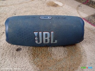 jbl-charge-5-baffle-authentic-impeccable-condition-for-sale-on-yawaaye