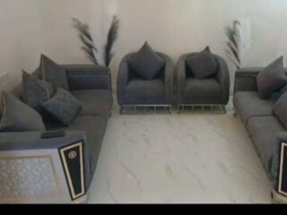 salon-pres-de-neuf-a-saisir-opportunite-imminente-sur-yawaaye