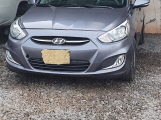 hyundai-accent-essence-economique-et-confortable