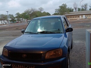 toyota-rav4-essence-excellent-condition-ready-for-adventure-on-yawaaye