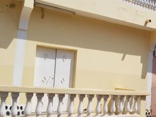 maison-f4-avec-grande-terrasse-a-vendre-a-cote-de-fukuzawa-entre-chez-main-lecole-balbala-6