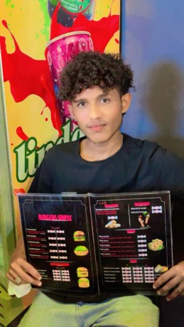 chef-de-cuisine-professionnel-pour-restauration-rapide-big-0