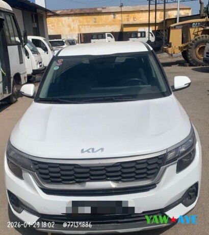 kia-seltos-2023-impeccable-etat-pret-a-conduire-big-1