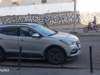 2016-hyundai-santa-fe-diesel-auto-ac-low-76k-km-perfect-family-suv