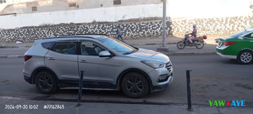 2016-hyundai-santa-fe-diesel-auto-ac-low-76k-km-perfect-family-suv-big-1