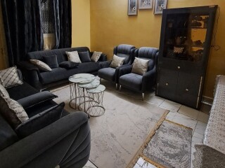 salon-complet-chambre-a-manger-avec-accessoires-elegance-et-confort-a-prix-doux