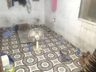 chambre-spacieuse-equipee-delectricite-et-eau-ideale-pour-1-a-4-personnes-sur-yawaaye