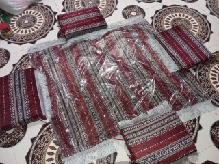 tapis-pour-iftar-avec-oreillers-et-rideaux-sur-commande