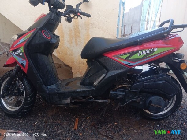 moto-lucky-50cc-excellent-etat-prete-a-rouler-big-1