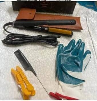 lisseur-de-cheveux-avec-accessoires-et-housse-en-cuir-big-0