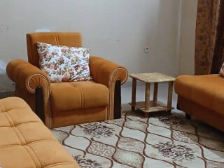 canape-confortable-a-vendre-style-et-elegance-sur-yawaaye