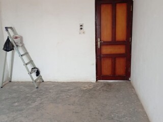 terrain-a-oumo-salama-avec-maison-f2-a-vendre-opportunite-immanquable-sur-yawaaye