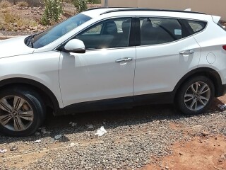 2016-hyundai-santa-fe-diesel-fully-functional-ac-ready-to-drive