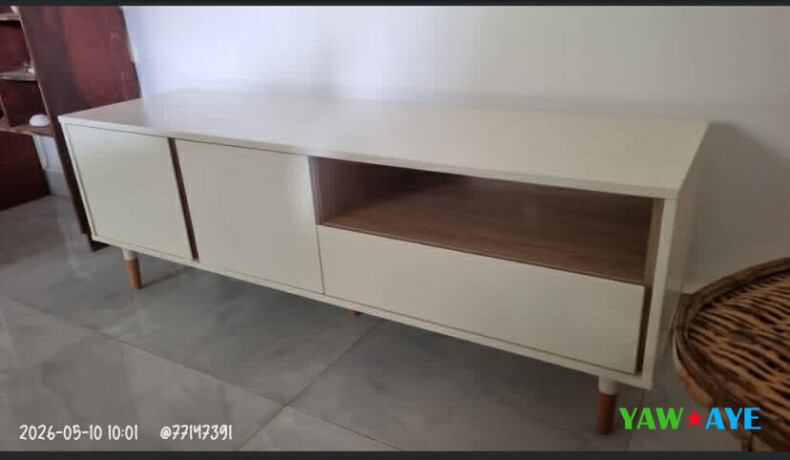 table-tv-en-excellent-etat-recemment-importee-de-france-a-ne-pas-manquer-big-0