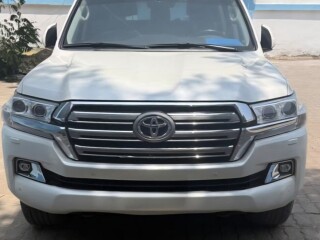 toyota-land-cruiser-vx-2019-diesel-tres-bien-entretenu