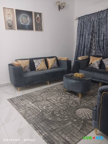 salon-complet-presque-neuf-excellent-etat-a-saisir-sur-yawaaye-big-1
