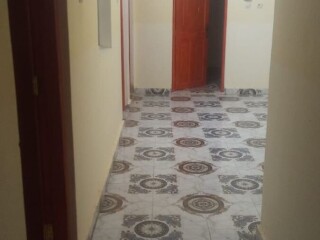 charmant-f4-a-louer-au-1er-etage-proche-ecole-nassib-a-cite-nassib-ideal-pour-familles