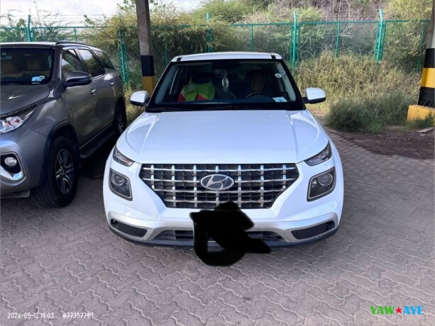 4-superbes-voitures-a-vendre-toyota-hilux-mg-hyundai-venue-kia-sportage-big-1