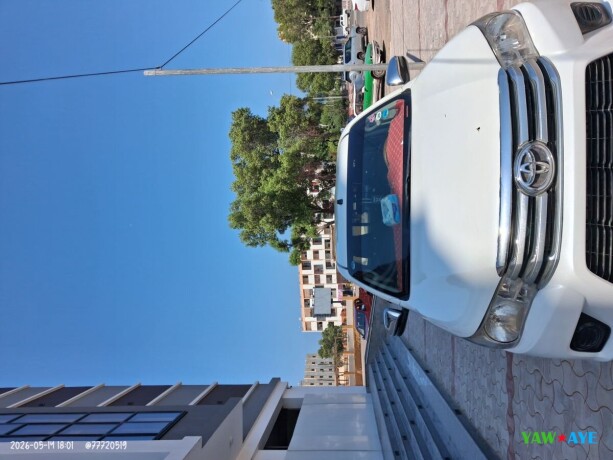 discover-the-2020-white-hilux-automatic-well-maintained-pickup-big-0