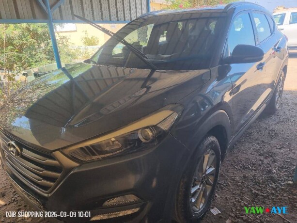 a-vendre-en-urgence-hyndai-tucson-2016-presque-neuf-en-tres-bonne-etat-climatisation-fonctionnel-presque-neuf-prix-big-0