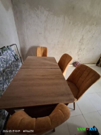 salle-a-manger-elegante-avec-5-chaises-en-excellent-etat-offre-a-saisir-sur-yawaaye-big-1