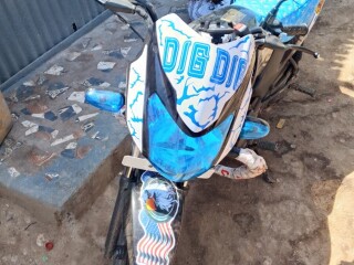 economisez-sur-une-moto-en-excellent-etat-location-facile-a-yawaaye
