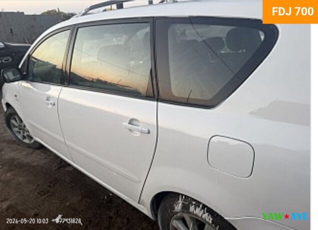 2017-toyota-versa-spacious-7-seater-family-car-with-fresh-paint-big-0