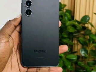 samsung-s23-smartphone-excellent-etat-4-mois-dutilisation-meilleur-prix-sur-yawaaye