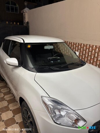 suzuki-swift-2022-essence-automatique-full-options-big-1
