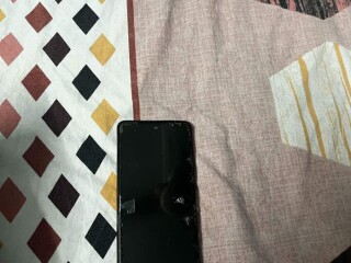 samsung-galaxy-a52-noir-ecran-fissure-mais-fonctionnel