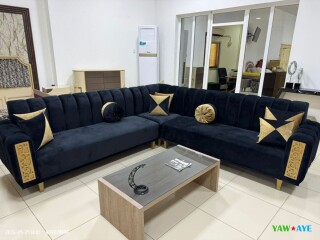 canape-dangle-bleu-moderne-avec-coussins
