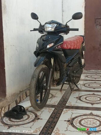 moto-tvs-110-noire-essence-comme-neuve-big-0