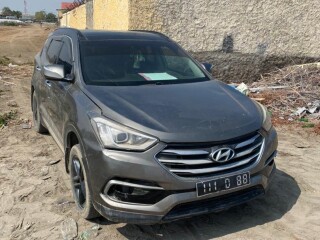 hyundai-santa-fe-2017-essence-full-option-tres-propre